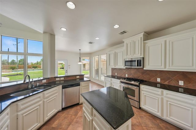 10402 Kingston Creek Lane, Cypress, TX 77433
