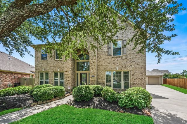10402 Kingston Creek Lane, Cypress, TX 77433