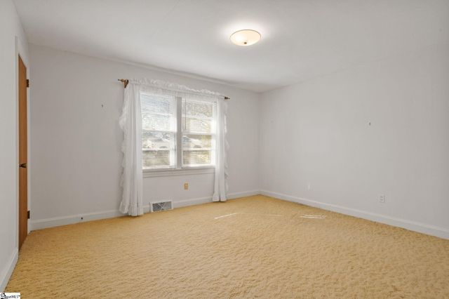 214 Piney Mountain Road, Greenville, SC 29609