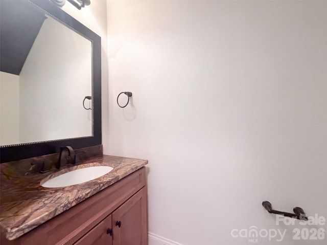 131 Lakeshore Hills Drive, Mooresville, NC 28117
