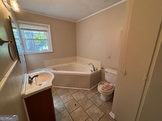 312 Mullis Street, Dexter, GA 31019