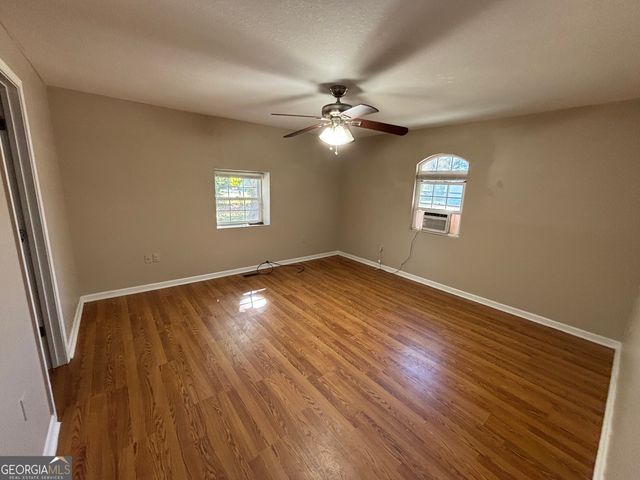 312 Mullis Street, Dexter, GA 31019