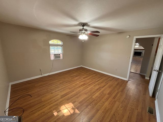 312 Mullis Street, Dexter, GA 31019