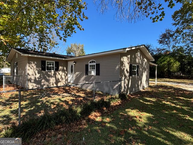 312 Mullis Street, Dexter, GA 31019