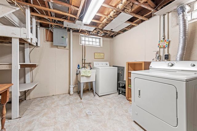 18140 Marquette Street, Roseville, MI 48066