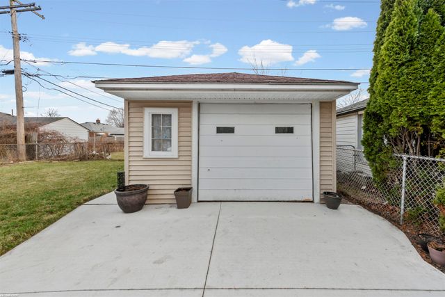 18140 Marquette Street, Roseville, MI 48066