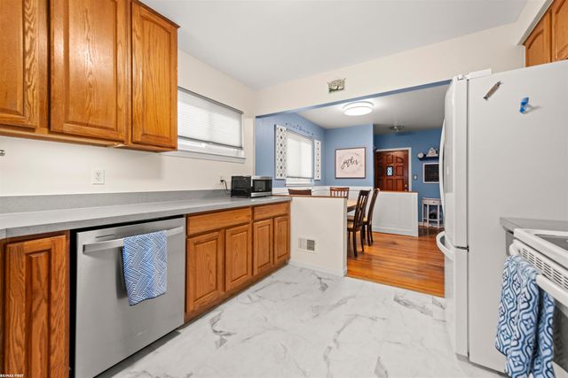 18140 Marquette Street, Roseville, MI 48066