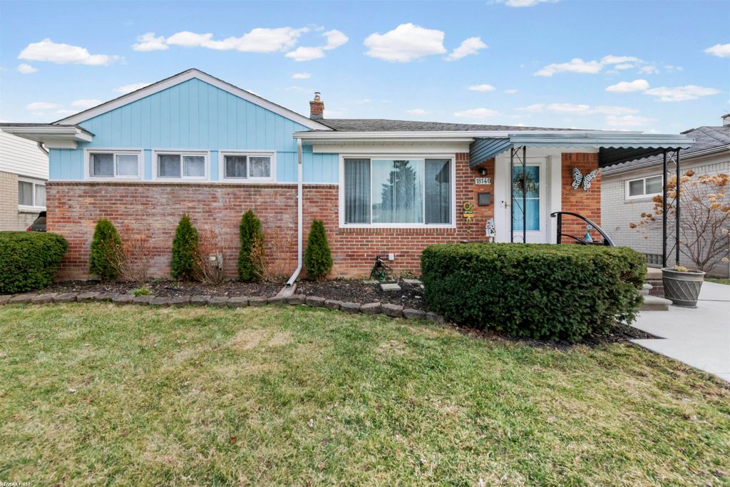 18140 Marquette Street, Roseville, MI 48066