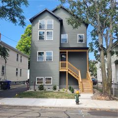 32 Pumgansett Street, Providence, RI 02908