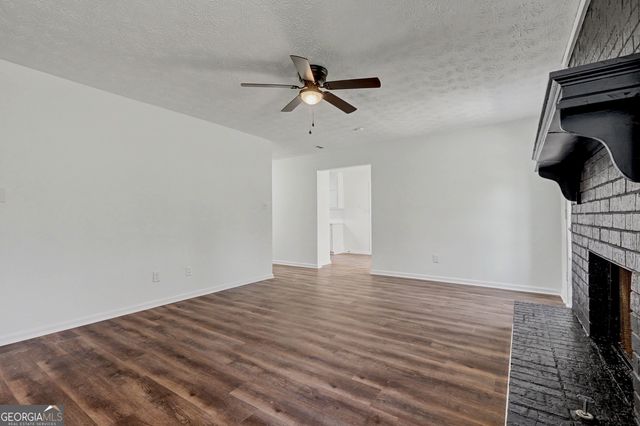 608 S Jeff Davis Drive, Fayetteville, GA 30215