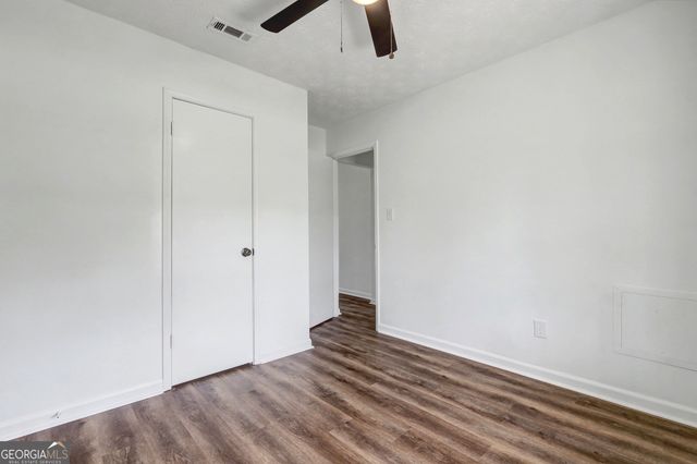608 S Jeff Davis Drive, Fayetteville, GA 30215