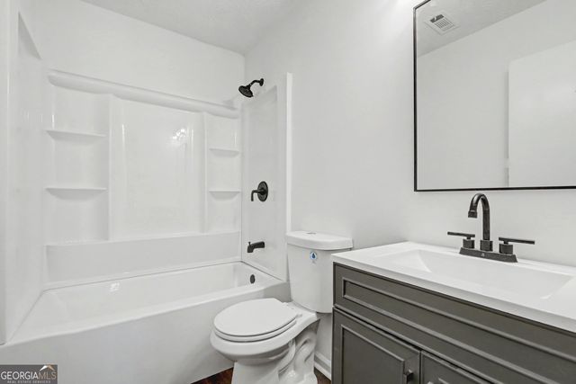 608 S Jeff Davis Drive, Fayetteville, GA 30215