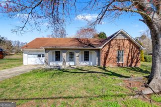 608 S Jeff Davis Drive, Fayetteville, GA 30215