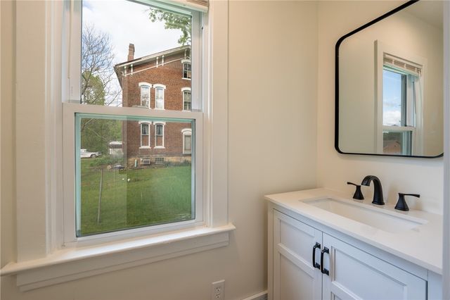 117 W Main St, New Alexandria, PA 15670