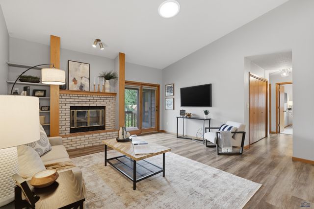 4825 MOUNTAIN SPRINGS CT, Rapid City, SD 57702