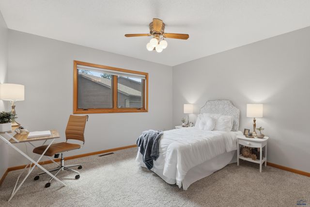 4825 MOUNTAIN SPRINGS CT, Rapid City, SD 57702
