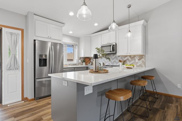 4825 MOUNTAIN SPRINGS CT, Rapid City, SD 57702