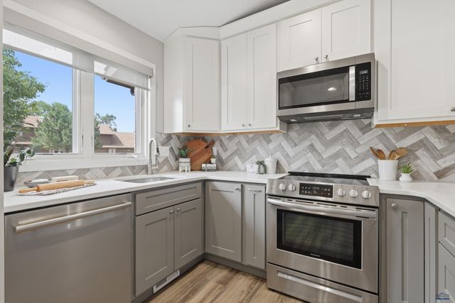 4825 MOUNTAIN SPRINGS CT, Rapid City, SD 57702