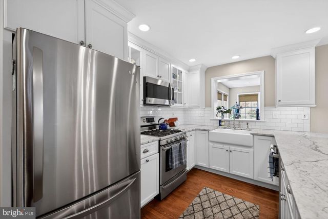 303 BARRY LN, Wallingford, PA 19086