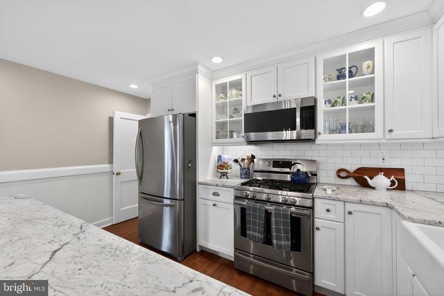 303 BARRY LN, Wallingford, PA 19086