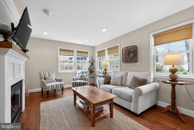 303 BARRY LN, Wallingford, PA 19086
