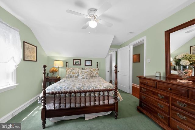 303 BARRY LN, Wallingford, PA 19086