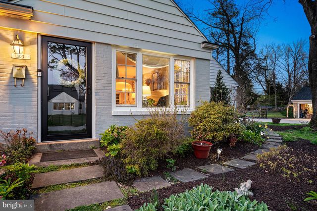 303 BARRY LN, Wallingford, PA 19086