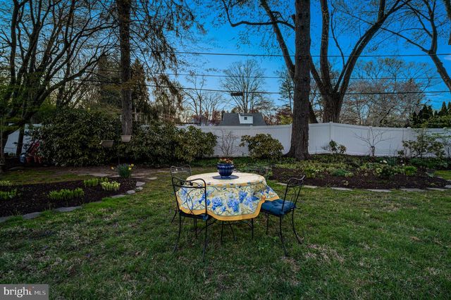 303 BARRY LN, Wallingford, PA 19086