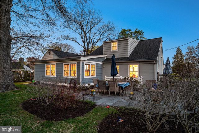 303 BARRY LN, Wallingford, PA 19086