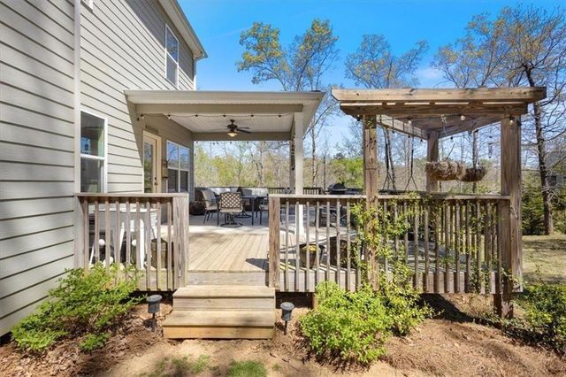 102 River Point Road, Jackson, GA 30233