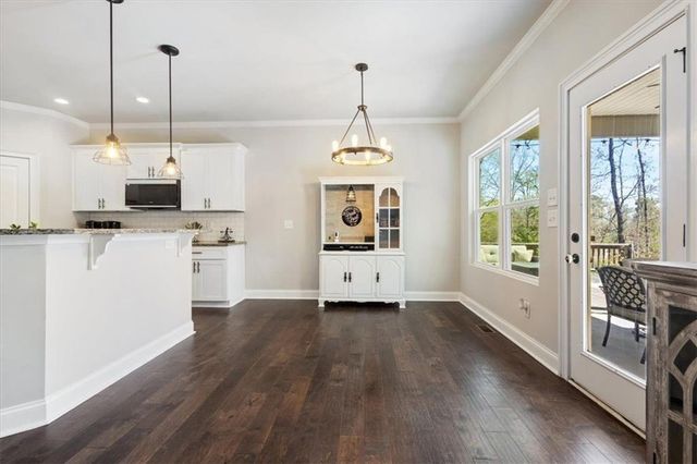 102 River Point Road, Jackson, GA 30233