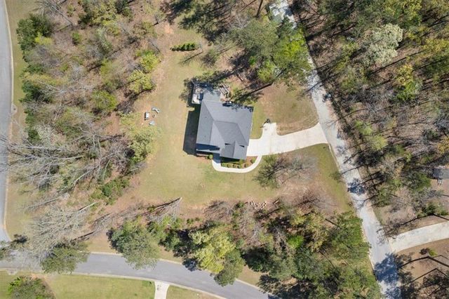 102 River Point Road, Jackson, GA 30233