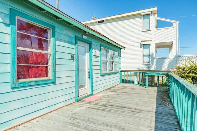 17404 Bristow, Galveston, TX 77554