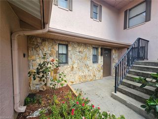 1221 SE 46th LN L, Cape Coral, FL 33904