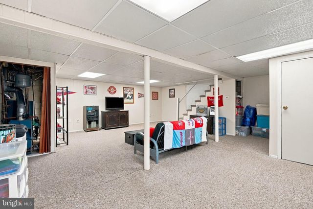 902 VALLEY RD, Blue Bell, PA 19422