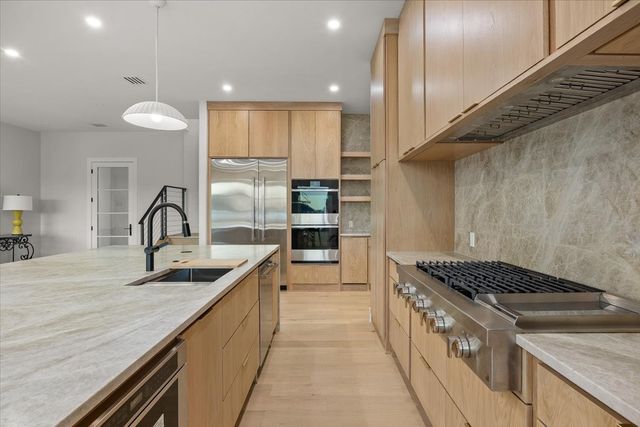 1532 Laguna N, Pelican Bay, TX 76020