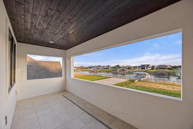 1532 Laguna N, Pelican Bay, TX 76020