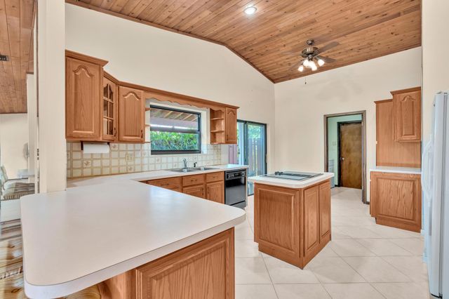 7908 NW 85TH Terrace, Tamarac, FL 33321