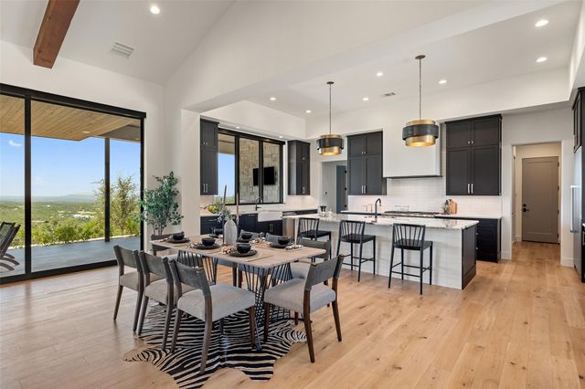 416 Julieanne CV, Dripping Springs, TX 78620