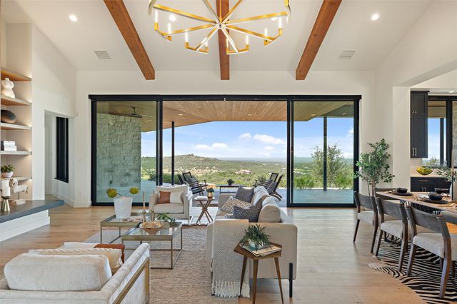 416 Julieanne CV, Dripping Springs, TX 78620