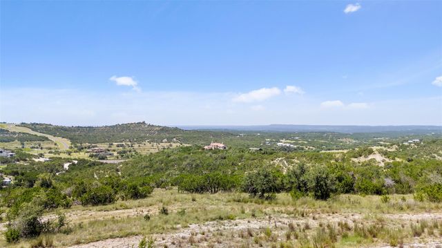 416 Julieanne CV, Dripping Springs, TX 78620