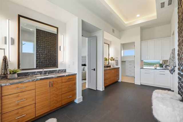 416 Julieanne CV, Dripping Springs, TX 78620