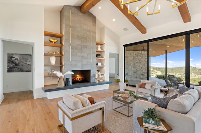 416 Julieanne CV, Dripping Springs, TX 78620