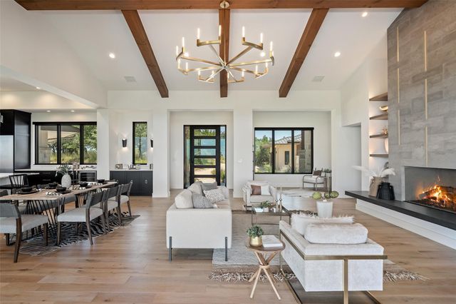 416 Julieanne CV, Dripping Springs, TX 78620