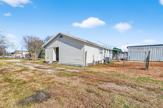 5116 Ike Frank Road, Santa Fe, TX 77517