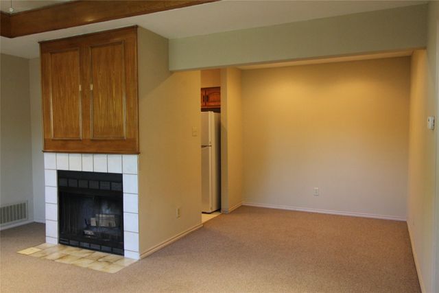 217 Matt Place, Grand Prairie, TX 75051
