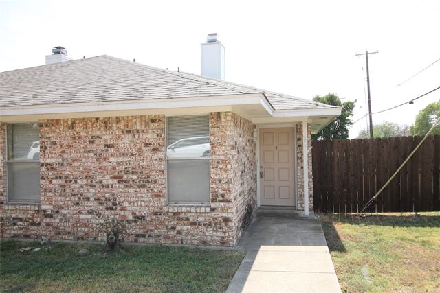 217 Matt Place, Grand Prairie, TX 75051