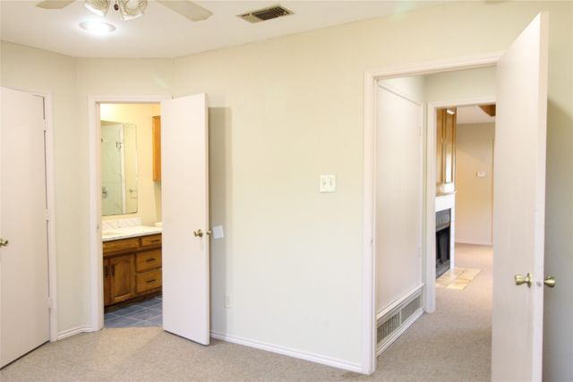 217 Matt Place, Grand Prairie, TX 75051