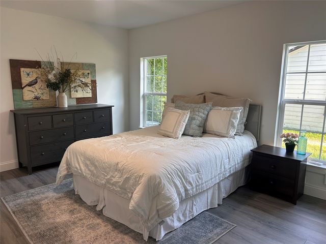 211 Kerby Street, Arlington, TX 76013
