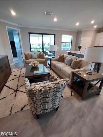 2353 Anguilla DR 202, Naples, FL 34120